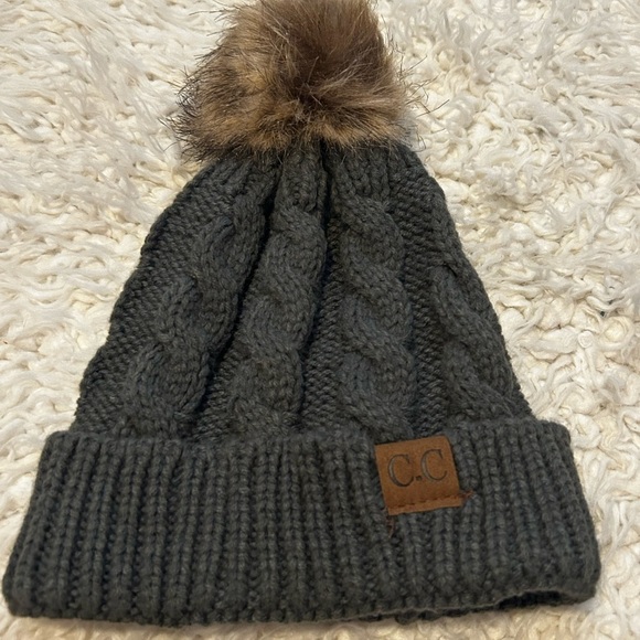 C.C Charcoal Lattice Crossover Stitch Pattern Beanie mom and baby - Picture 3 of 8